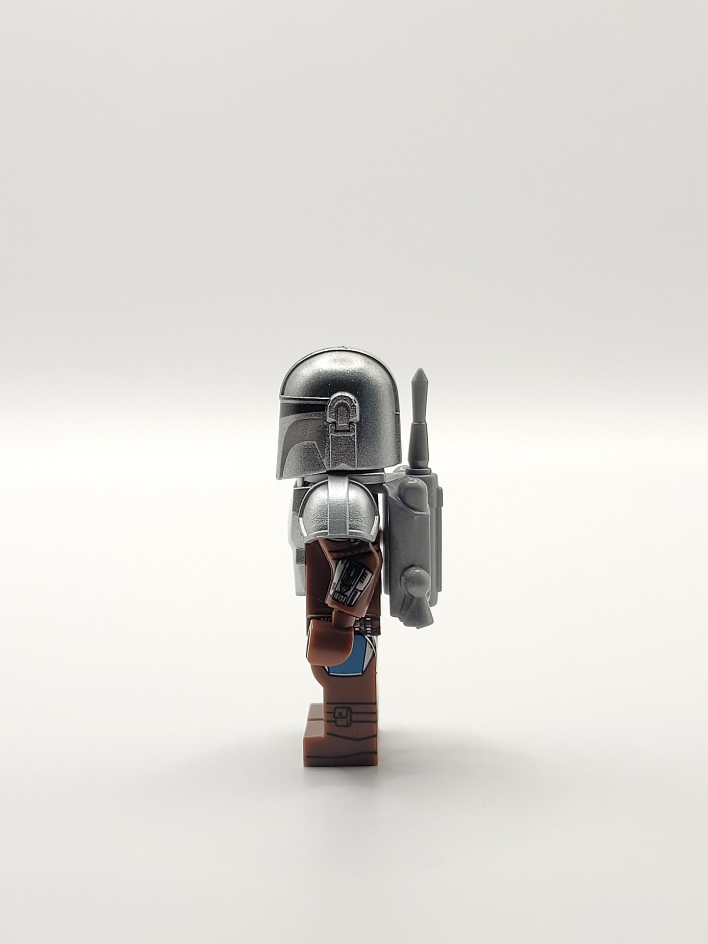 Custom Mando The Mandalorian Din Djardin Beskar Armor Hunter Minifigure