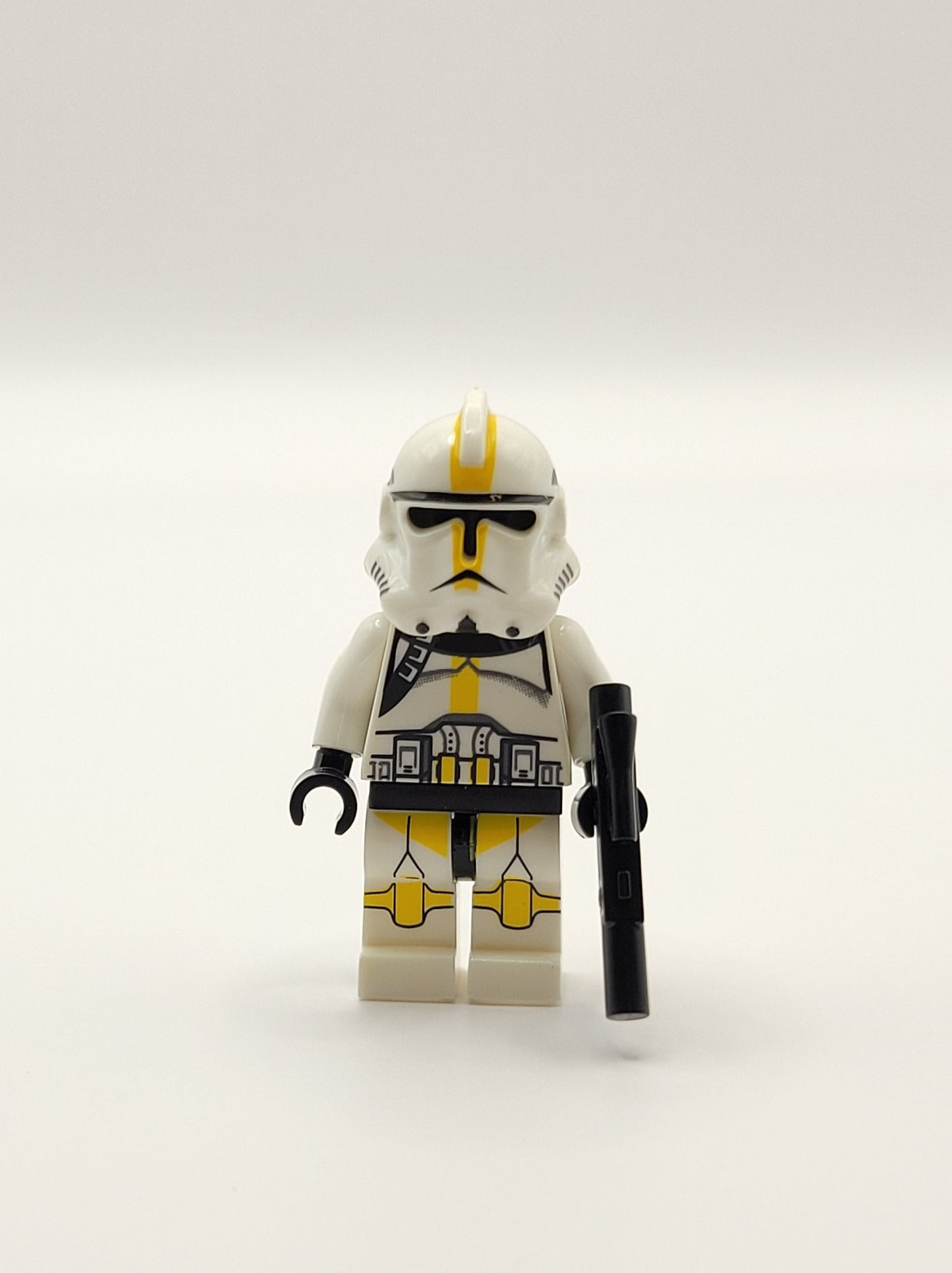 Yellow Episode 3 star wars clone trooper minifigure