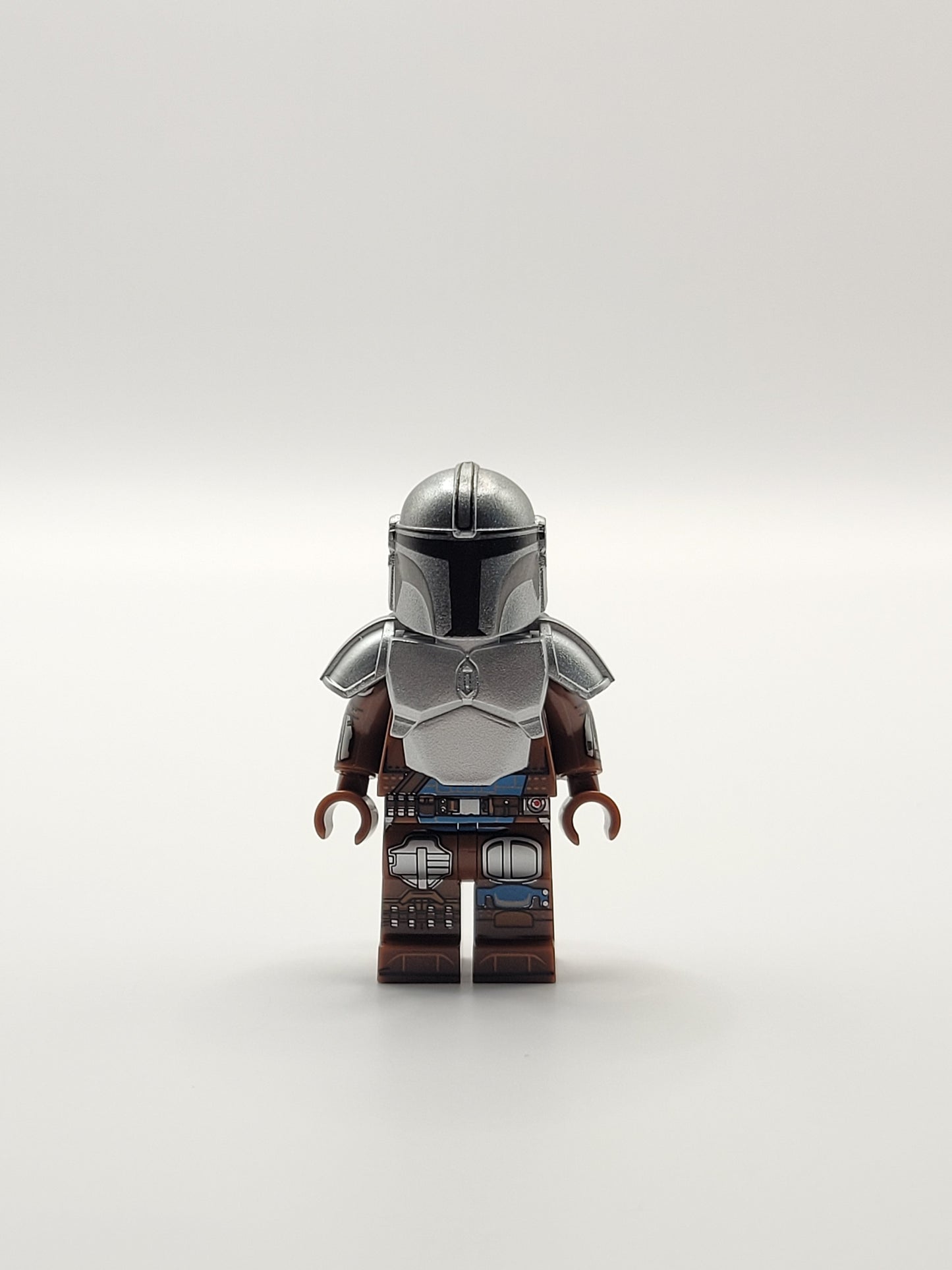 Custom Mando The Mandalorian Din Djardin Beskar Armor Hunter Minifigure