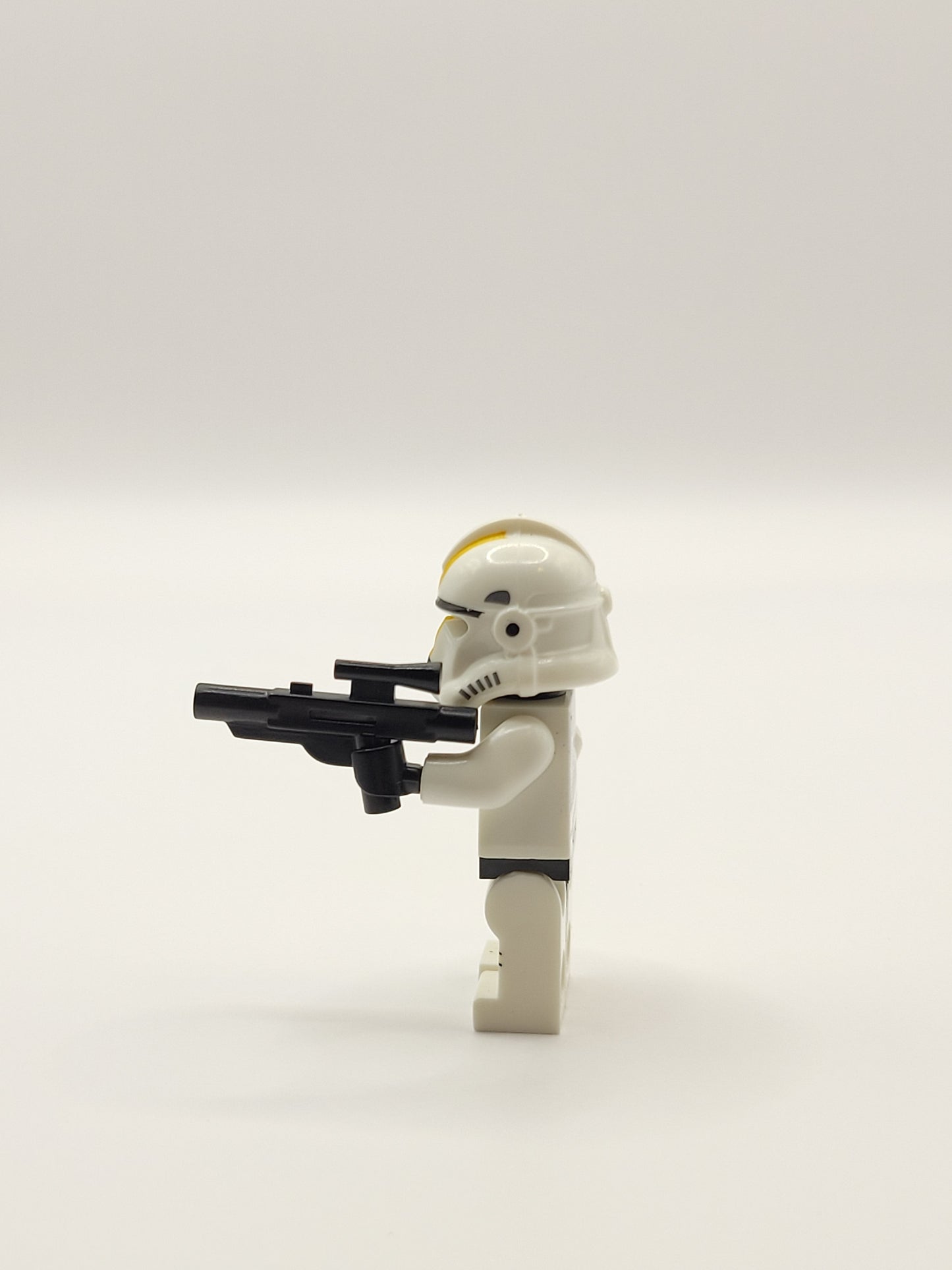 Yellow Episode 3 star wars clone trooper minifigure